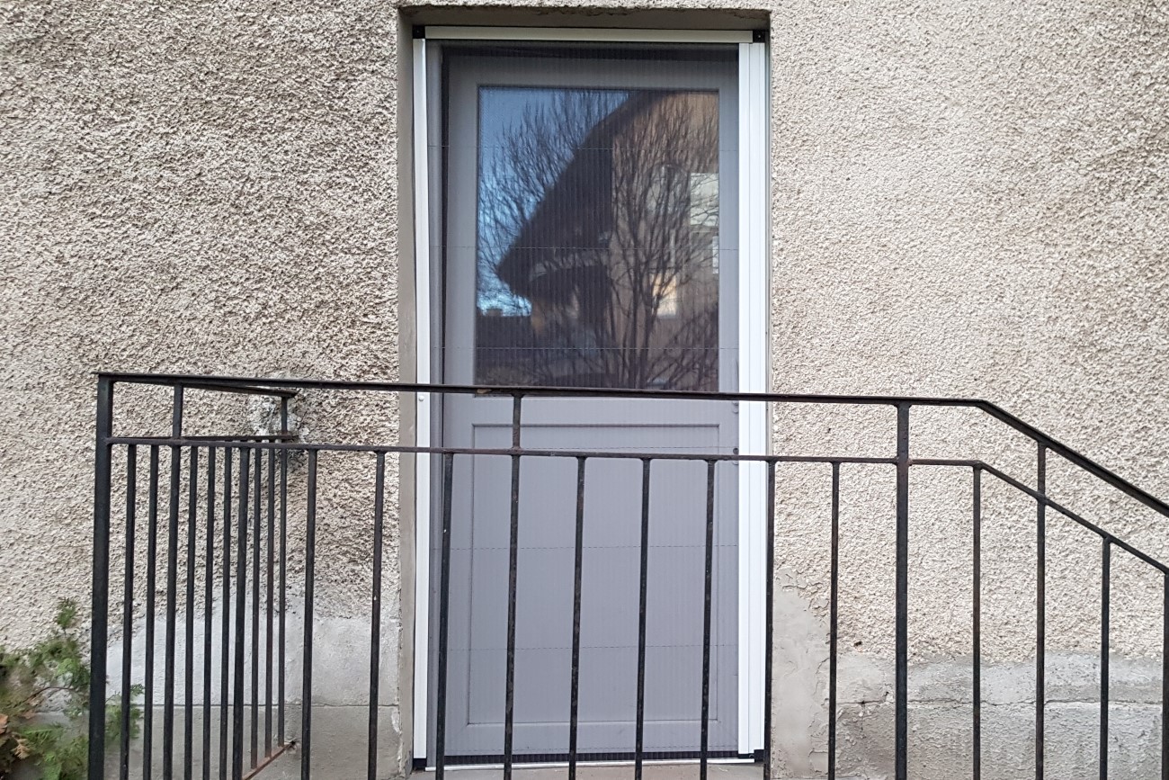 Gealan S8000IQ ablak ablakszárny ablaktok társasház nyílászáró lépcsőház nyíló bukó középfelnyíló olcsó erkélyajtó ajtó bejárat osztott tokosztott sorolt szerkezet