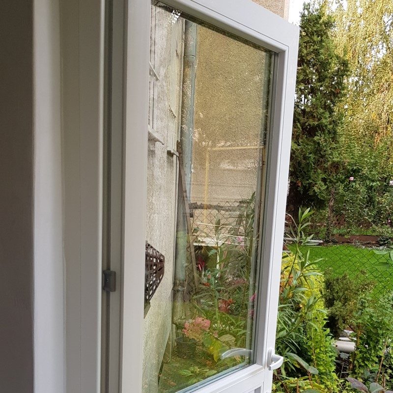 Gealan S8000IQ ablak ablakszárny ablaktok társasház nyílászáró lépcsőház nyíló bukó középfelnyíló olcsó erkélyajtó ajtó bejárat osztott tokosztott sorolt szerkezet