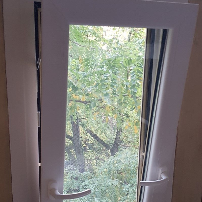 Gealan S8000IQ ablak ablakszárny ablaktok társasház nyílászáró lépcsőház nyíló bukó középfelnyíló olcsó erkélyajtó ajtó bejárat osztott tokosztott sorolt szerkezet