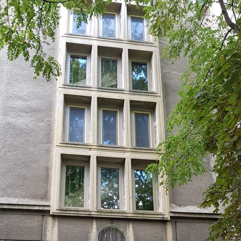 Gealan S8000IQ ablak ablakszárny ablaktok társasház nyílászáró lépcsőház nyíló bukó középfelnyíló olcsó erkélyajtó ajtó bejárat osztott tokosztott sorolt szerkezet