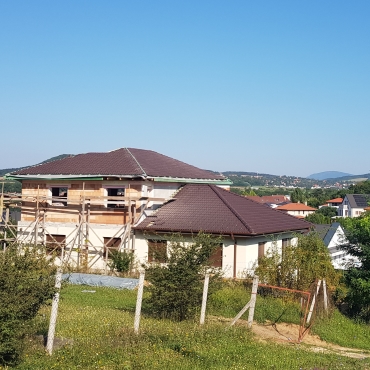 komplex szolgáltatások szeglemezes hagyományos tetők beépítése ácsolása tetőszigetelés direkt függesztős tetőtéri álmennyezet kialakítása