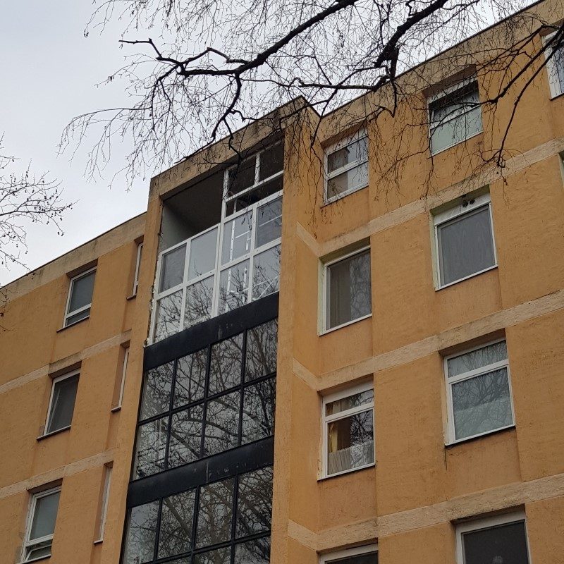 tervezés gyártás beépítés tokba-építés bontás-beépítés új-beépítés nyílászáró csere szerkezet díszpanel beszerelés ablakbeépítés tetőablakbeépítés ajtóbeépítés üvegberakás redőnyszerelés roletta reluxa felrakás zsaluzia építés rovarháló szúnyogháló könyöklő felrakása takarólécezés párkányozás tetőbeépítés cserepezés lécezés bádogozás tetőszigetelés álmennyezet kialakítás garázskapu beépítés kapuszárnyak automatizálása